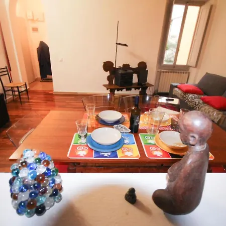 Niccolini 6 - Cozy Flat Nearby City Center Florenz Exterior foto